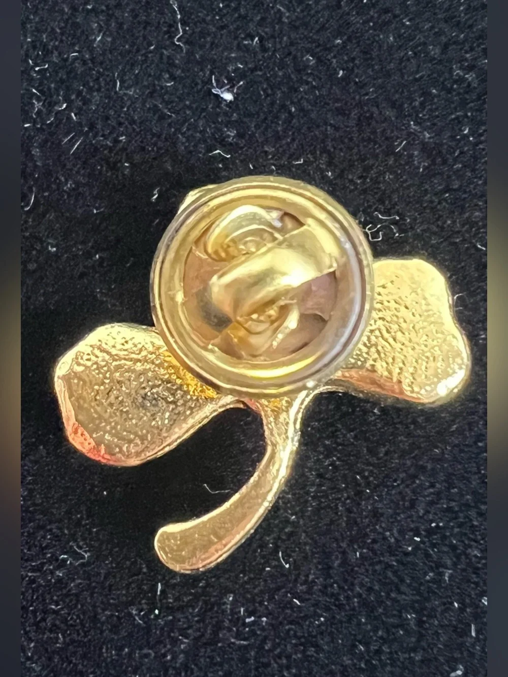 Brand New-Shamrock Lapel Pin